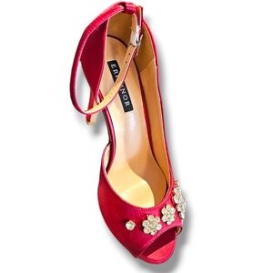Open-Toe Burgundy Heels. Size 7